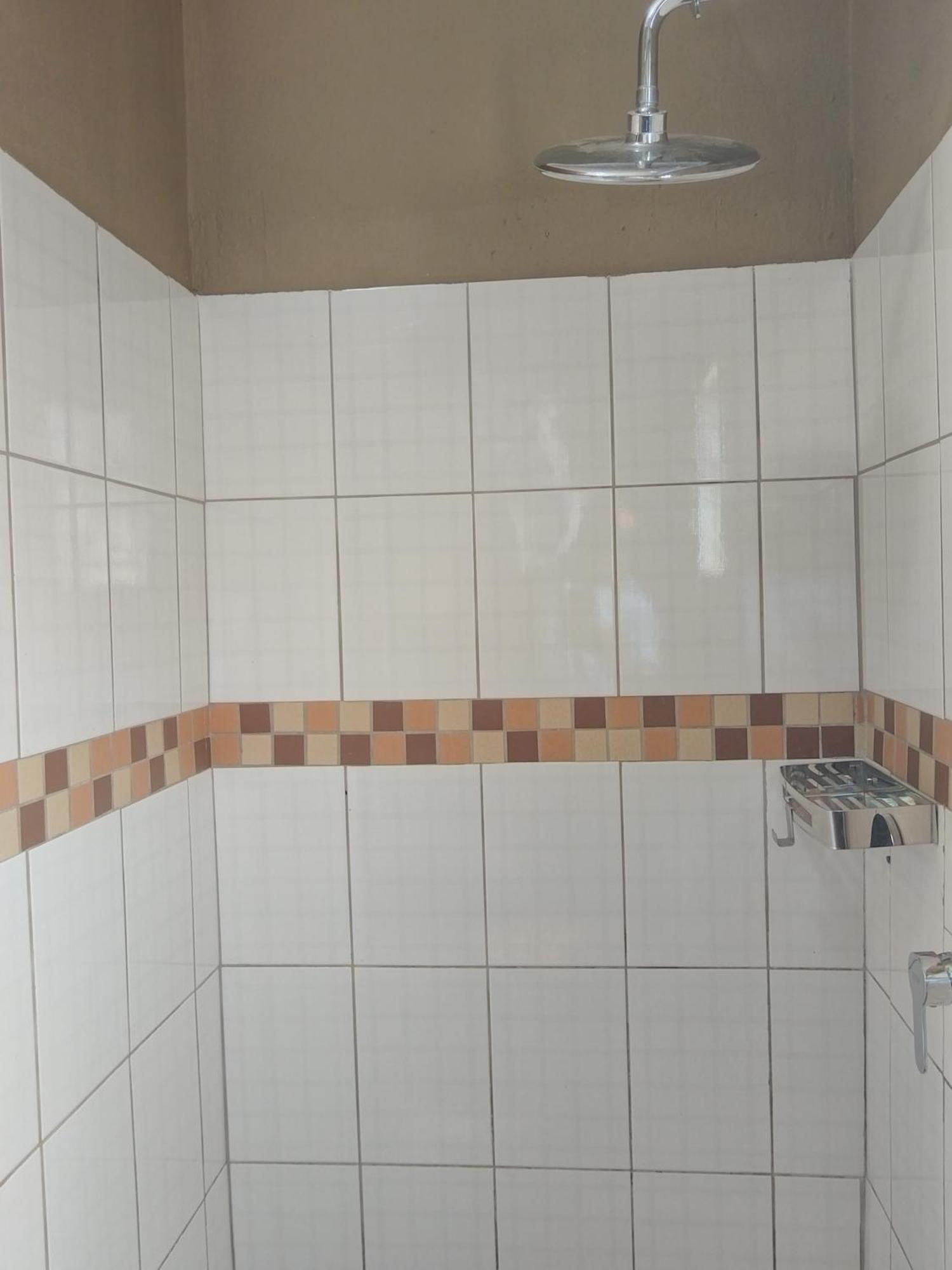 Looks Cottages Self Catering Apartments คาซาเนอ ภายนอก รูปภาพ